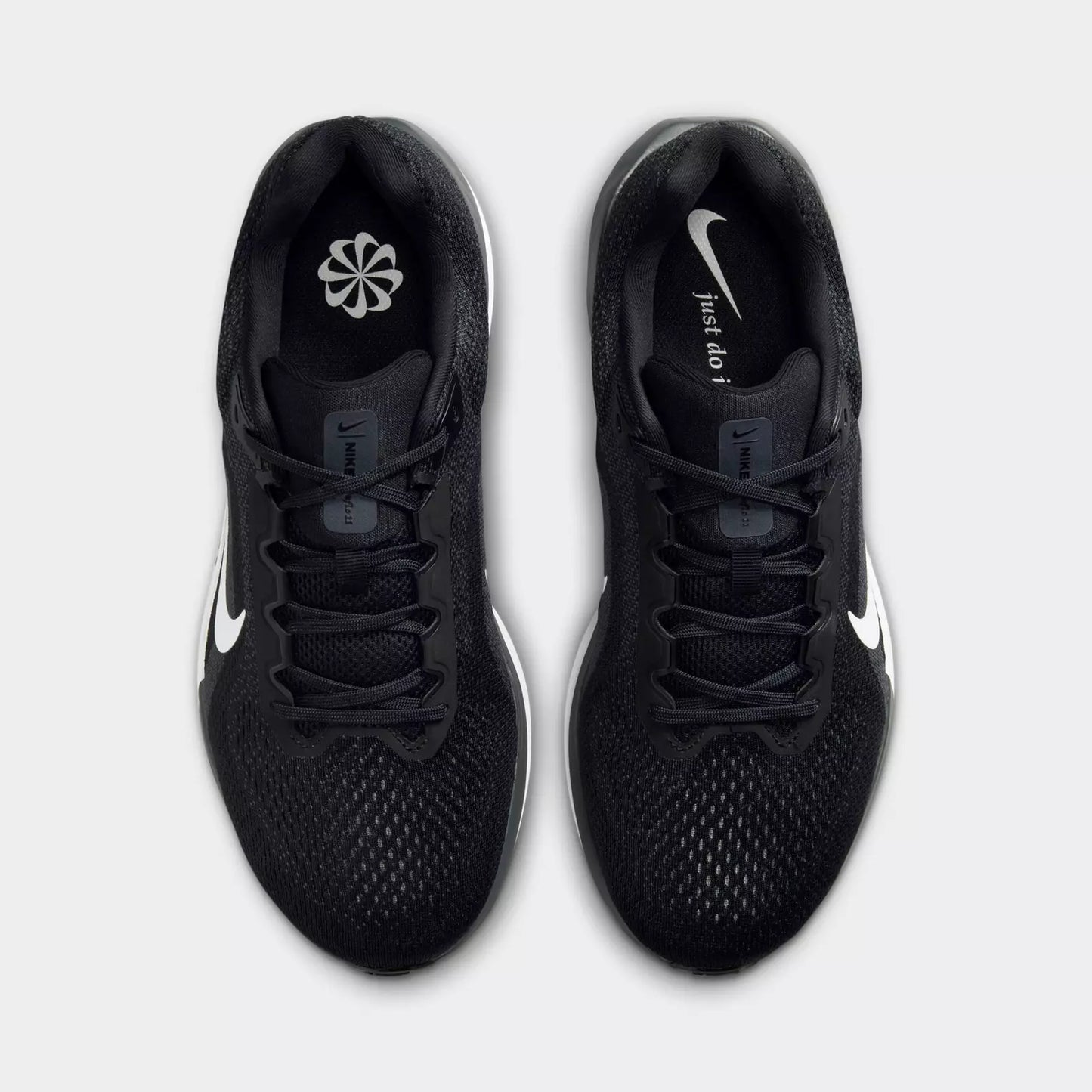 Men's Winflo 11 Running Shoes (Extra Wide Width)