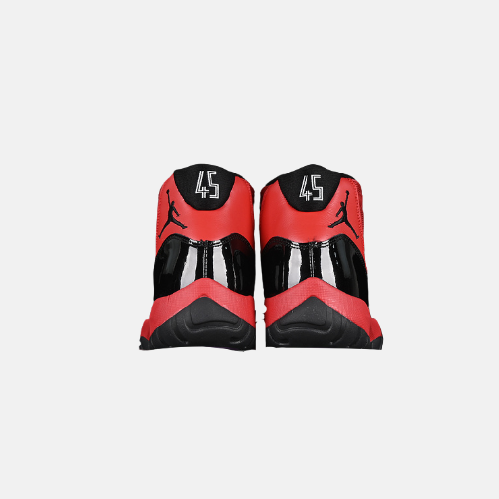 AIR JORDAN 11