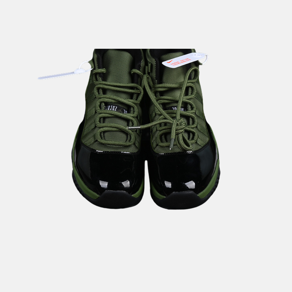 AIR JORDAN 11