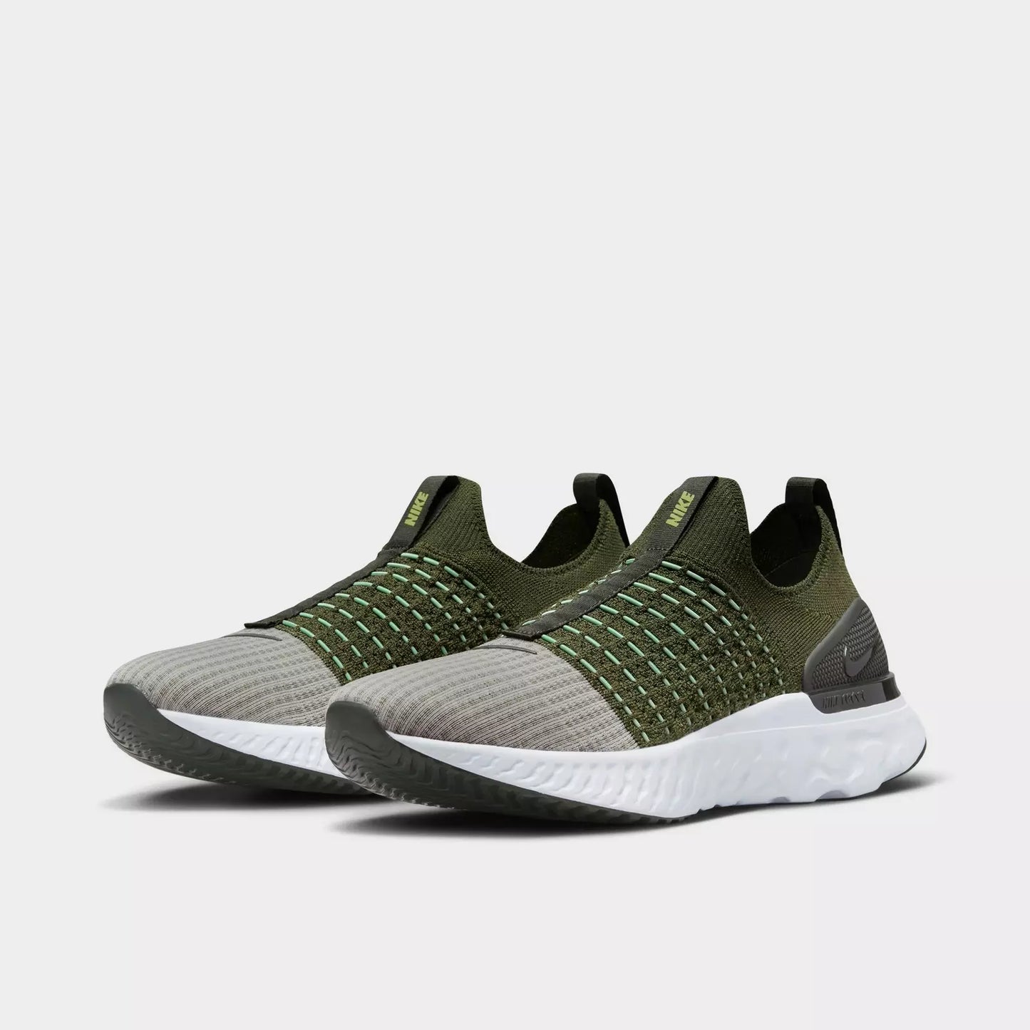 Men's React Phantom Run Flyknit 2 Running Shoes