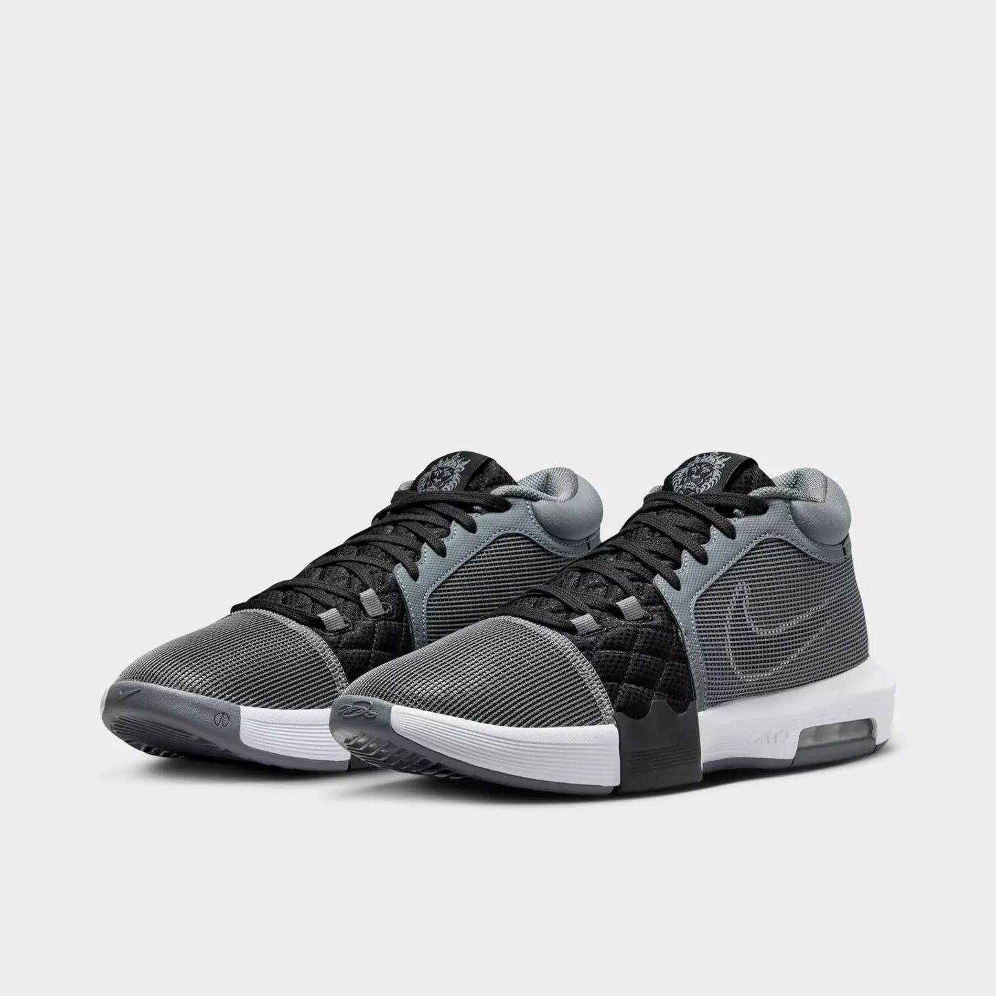 Men's LeBron Witness 8 Basketball Shoes