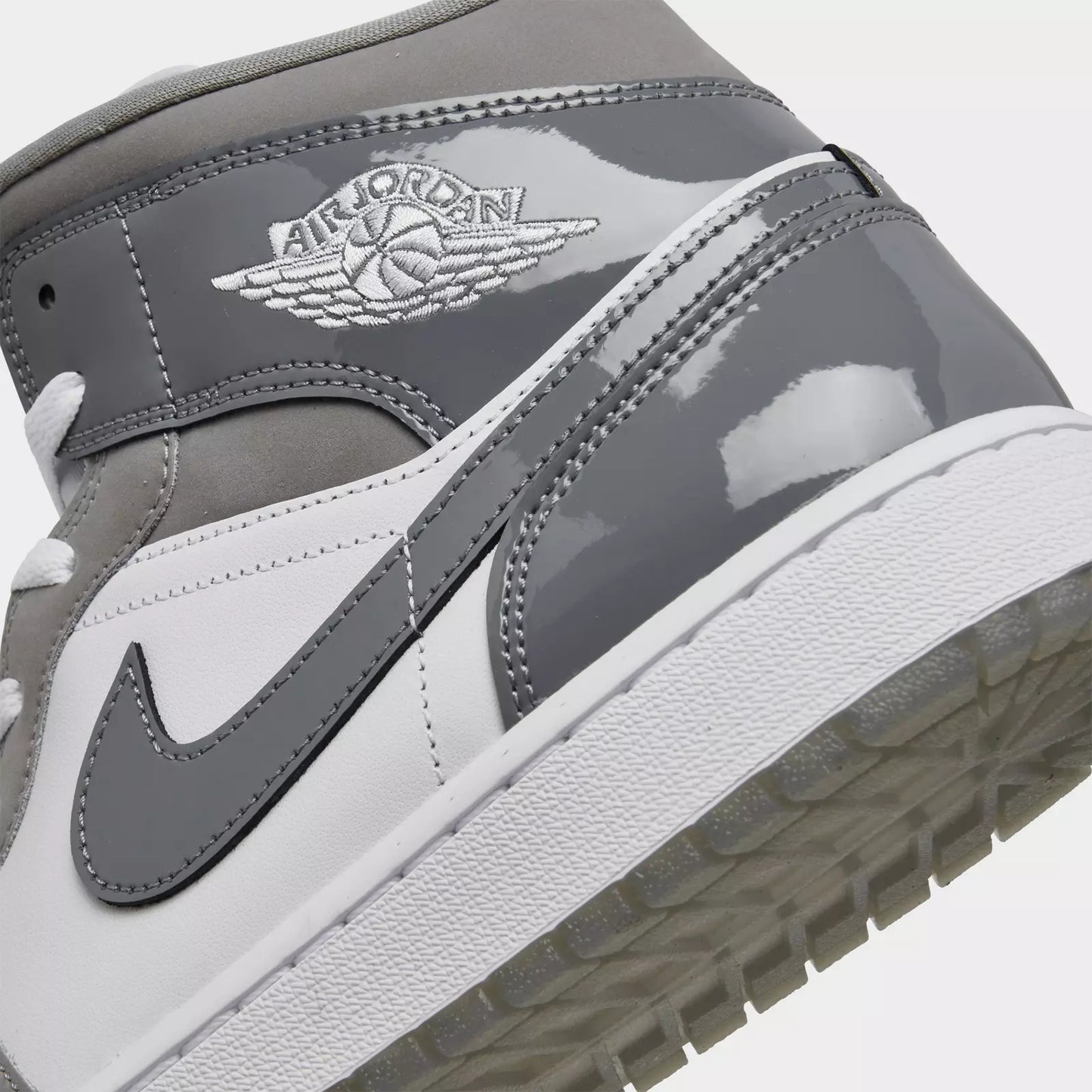 Men's Air Jordan Retro 1 Mid SE Casual Shoes