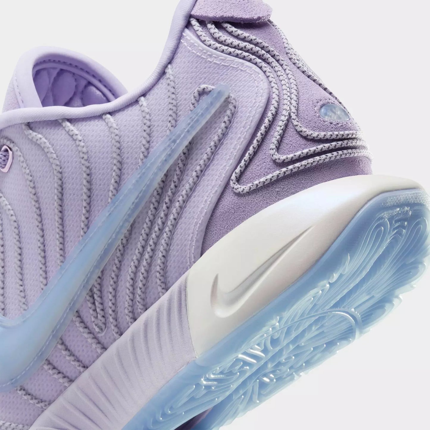 Men's LeBron 21 Basketball Shoes