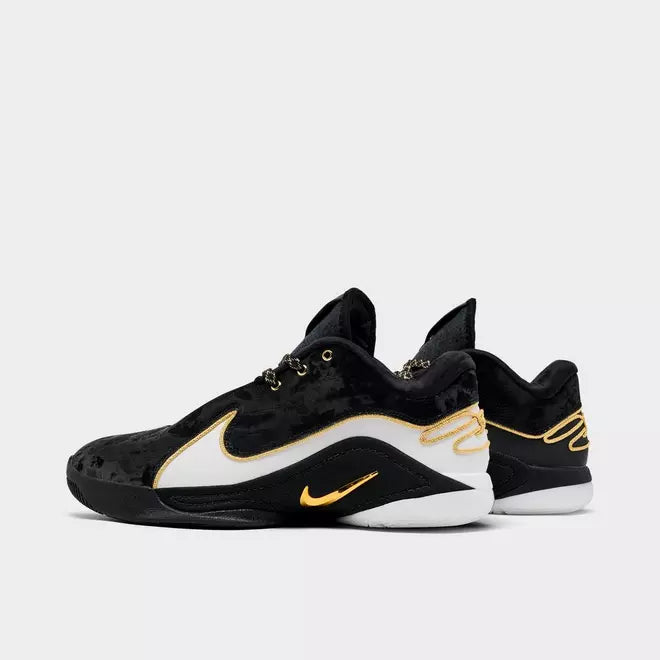 Men's LeBron 22 Basketball Shoes